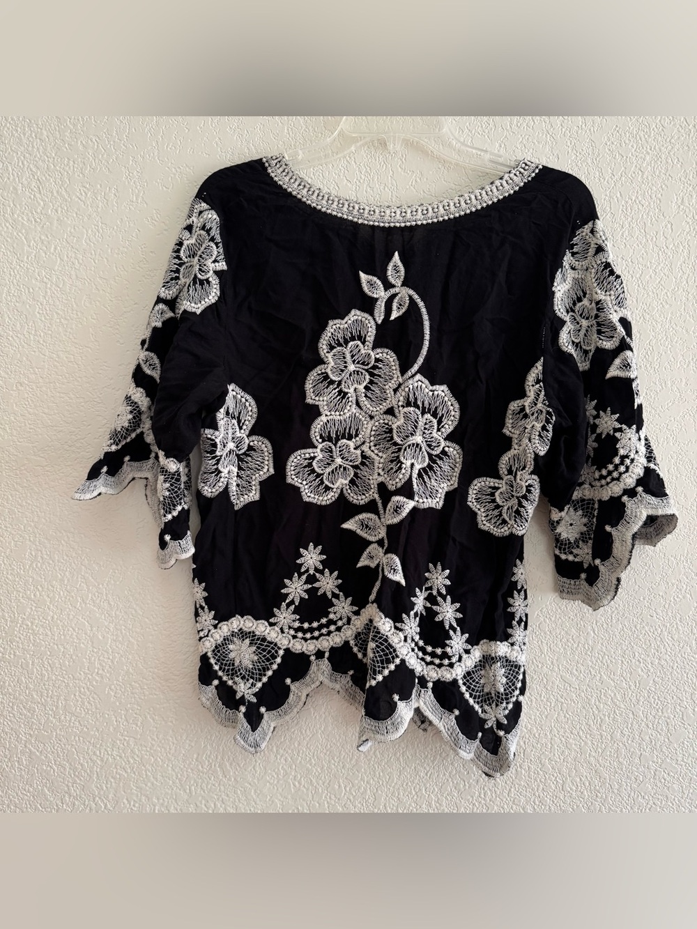 Solitaire Black White Boho Top Floral Embroidered Romantic Whimsy Fairy L - Picture 2 of 7